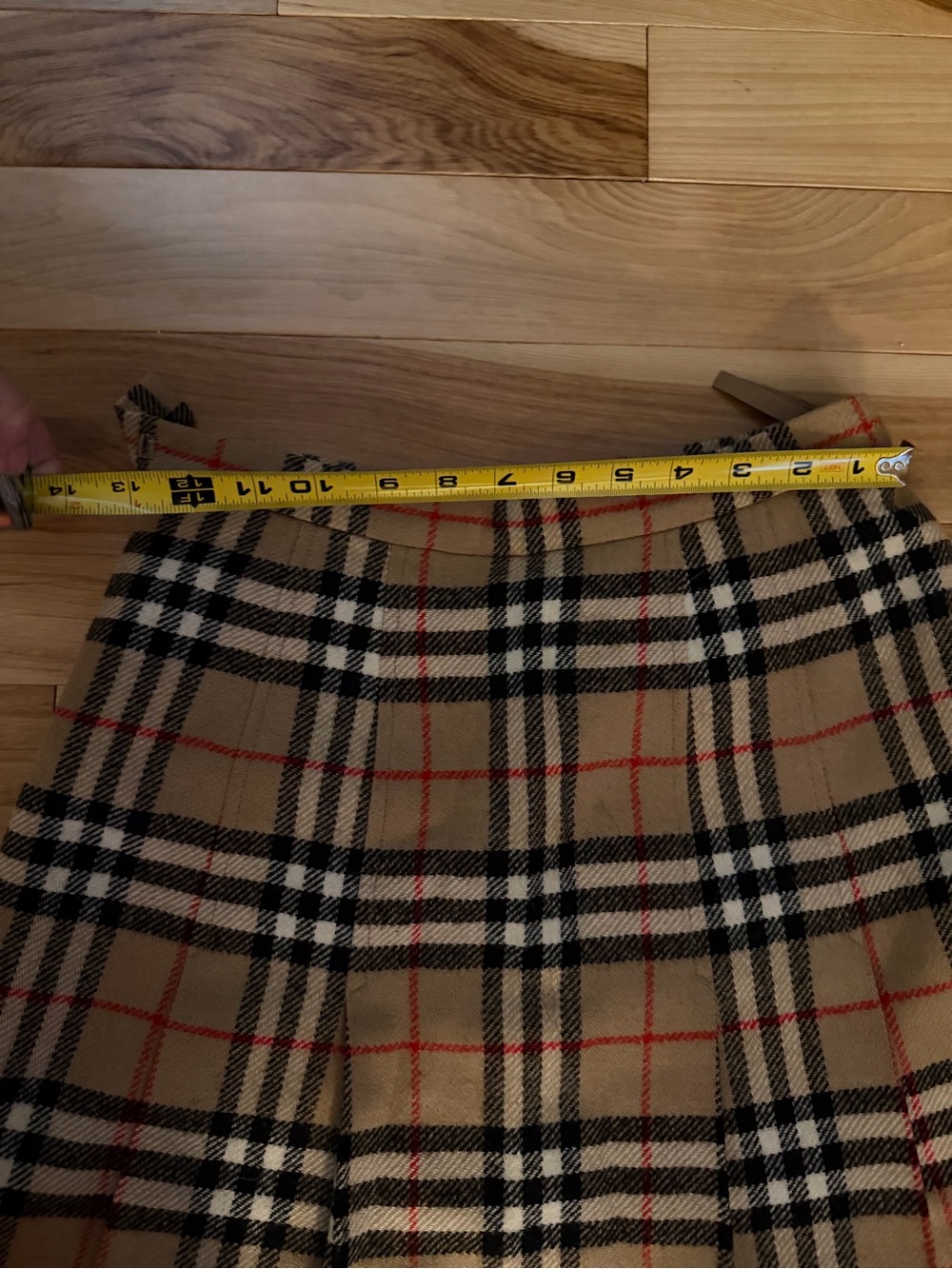 Vintage Burberry Tan Plaid A-Line Skirt with Black & Red Accents - Picture 7 of 8